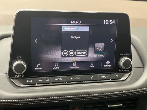 Used 2023 Nissan Rogue S AWD/4WD image 17