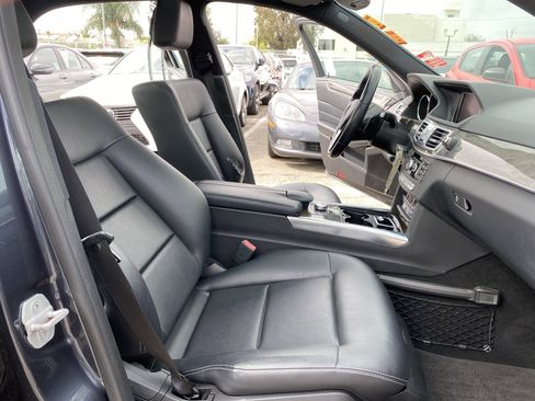 Used 2014 Mercedes-Benz E 350 Sedan w/ Premium 1 Package image 22