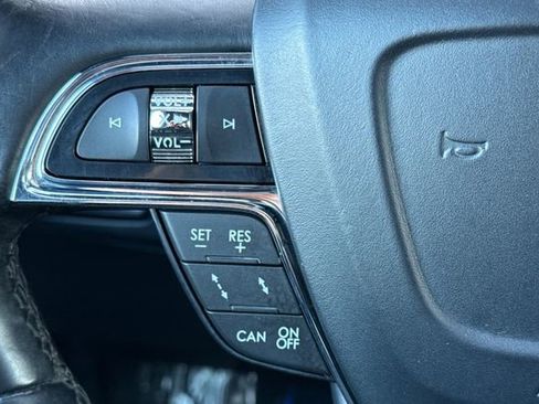 Used 2020 Lincoln Navigator L Reserve w/ Equipment Group 208A Reserve image 38