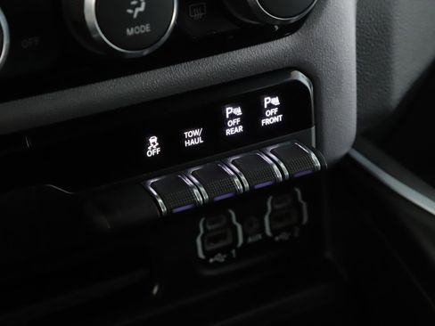 Used 2023 RAM 1500 Big Horn image 15