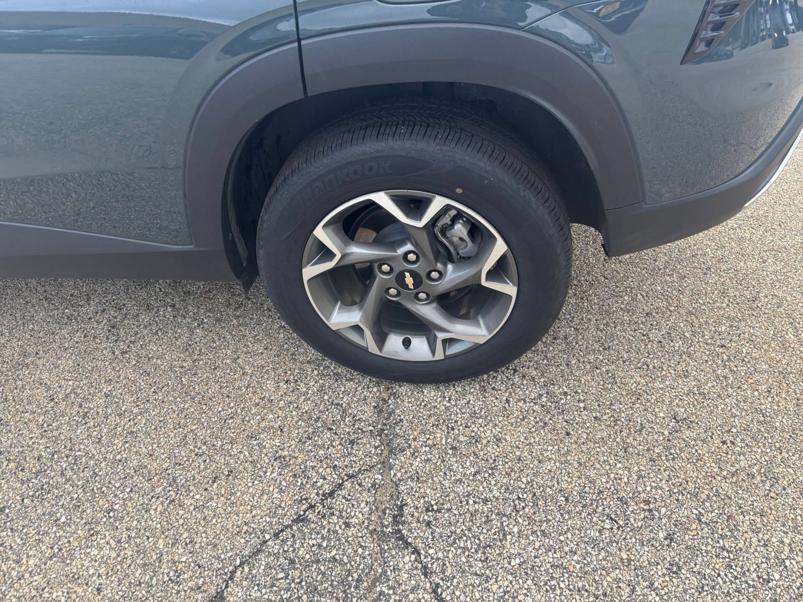Used 2025 Chevrolet Trax LT w/ LT Convenience Package FWD image 27