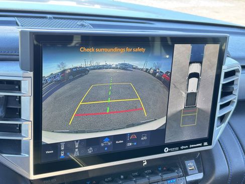 Used 2022 Toyota Tundra Platinum image 5