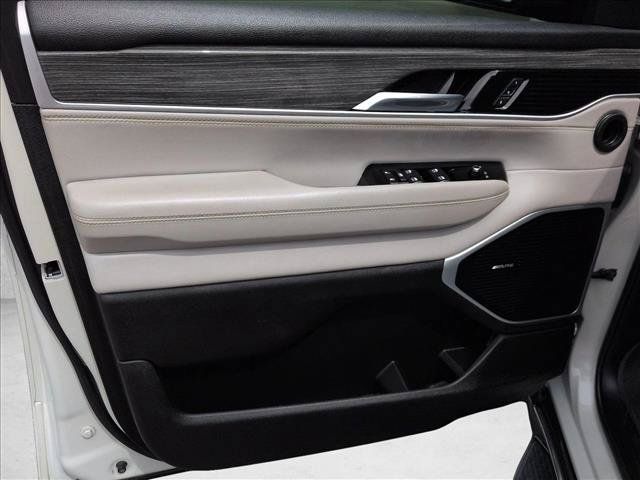 Used 2022 Jeep Wagoneer Series II AWD/4WD image 12