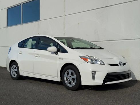 Used 2015 Toyota Prius Two FWD image 7