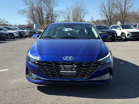 Used 2023 Hyundai Elantra Limited image 2