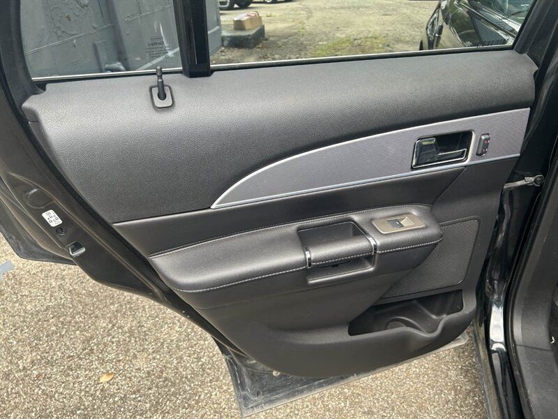 Used 2013 Lincoln MKX AWD image 32