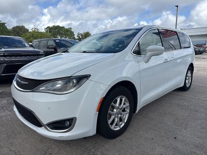 Certified 2020 Chrysler Pacifica Touring w/ Advanced Safetytec Group