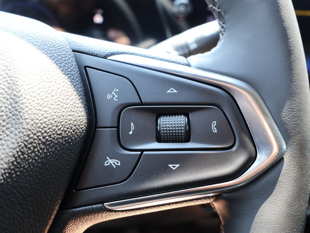 New 2026 Chevrolet Trax ACTIV w/ Driver Confidence Package FWD image 18