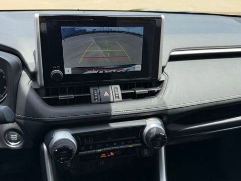 Used 2025 Toyota RAV4 XLE Premium FWD image 32