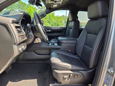 Used 2024 Chevrolet Tahoe RST w/ Luxury Package AWD/4WD image 9
