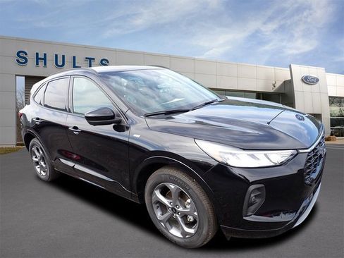 Certified 2023 Ford Escape ST-Line Select w/ Tech Pack #2 image 3