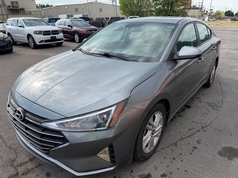 Used 2019 Hyundai Elantra SEL FWD image 4