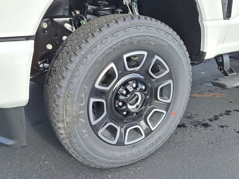 New 2026 Ford F250 Platinum image 35