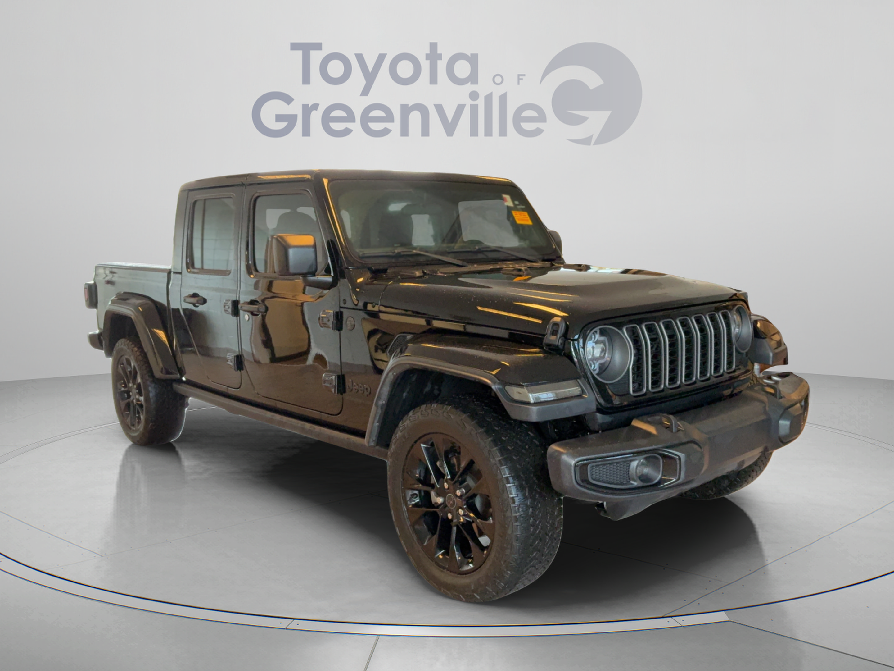 Used 2025 Jeep Gladiator Sport AWD/4WD image 8
