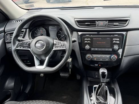 Used 2017 Nissan Rogue S FWD image 12