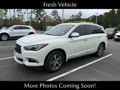 Used 2019 INFINITI QX60 Luxe w/ Essential Package