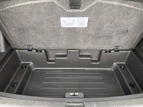 Used 2023 Chevrolet Traverse LS AWD/4WD image 14