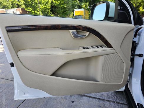 Used 2015 Volvo XC70 T5 Platinum w/ Protection Package FWD image 25