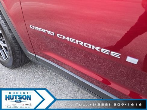 Used 2023 Jeep Grand Cherokee Limited RWD image 23