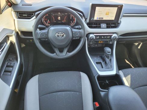 Used 2025 Toyota RAV4 XLE image 13