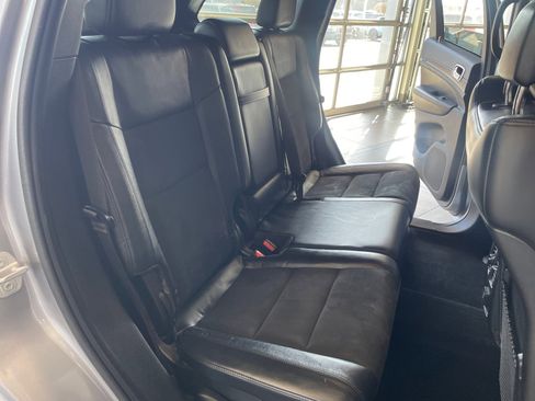 Used 2021 Jeep Grand Cherokee Laredo X image 18