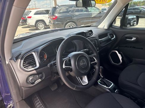 Used 2019 Jeep Renegade Sport w/ Sport Appearance Group FWD image 8