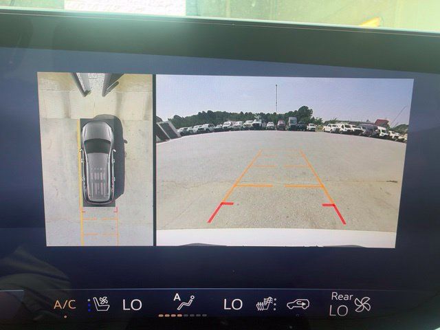 Used 2025 Buick Enclave Avenir w/ Trailering Package, 5000 lbs. FWD image 14