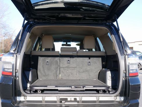 Used 2016 Toyota 4Runner SR5 image 13