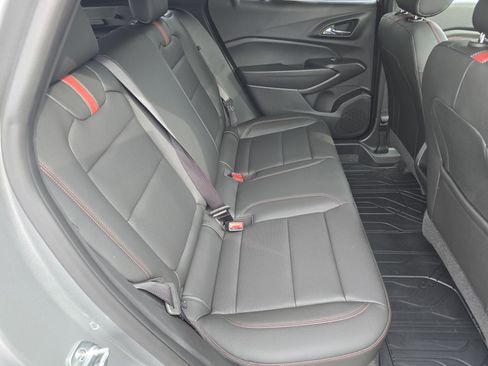 Used 2025 Chevrolet Trax RS w/ Sunroof Package image 26