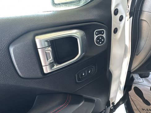 Used 2019 Jeep Wrangler Unlimited Rubicon image 13