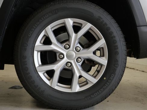 Used 2022 Jeep Grand Cherokee Limited AWD/4WD image 10