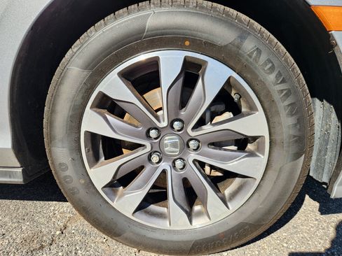 Used 2023 Honda Odyssey EX-L image 5