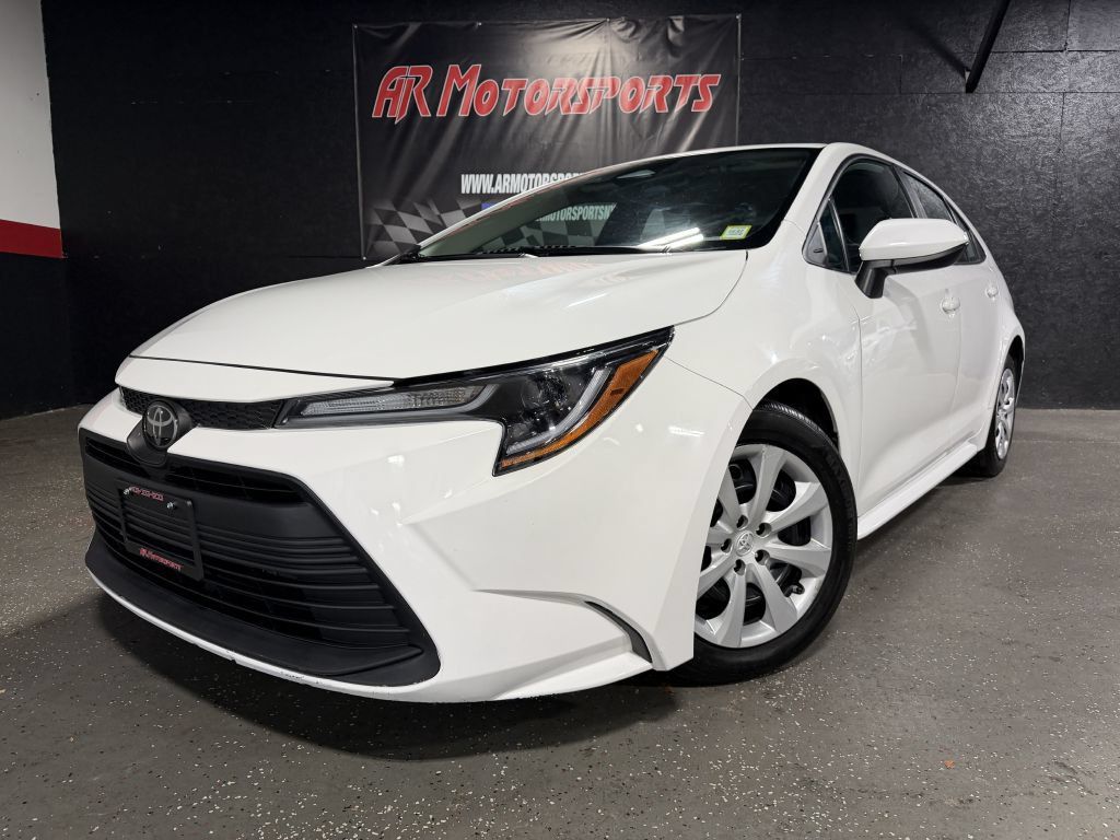 Used 2023 Toyota Corolla LE FWD image 1