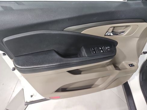 Used 2017 Honda Pilot EX-L image 10