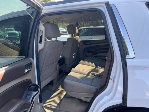 Used 2018 Chevrolet Tahoe LS RWD image 13