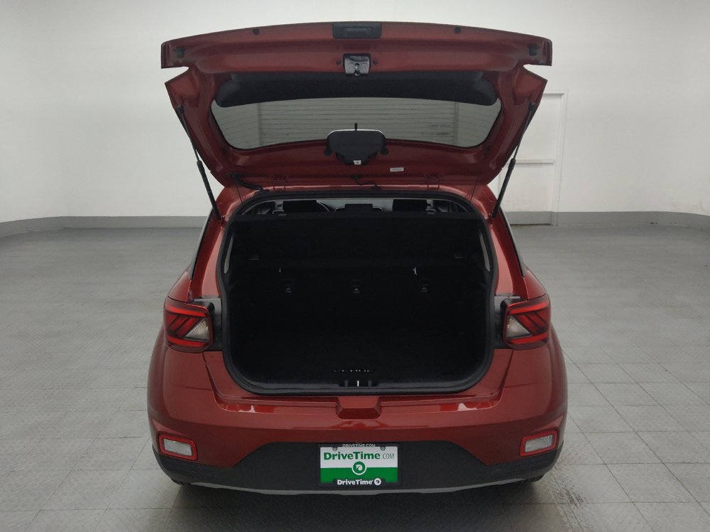 Used 2025 Hyundai Venue SEL FWD image 29