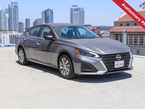 Used 2025 Nissan Altima 2.5 S FWD image 3