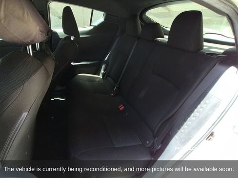 Used 2019 Toyota C-HR LE FWD image 12