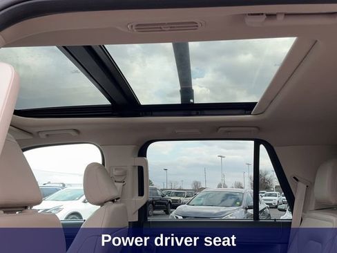 Used 2024 Ford Expedition Limited image 23