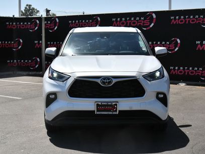 Used 2024 Toyota Highlander LE