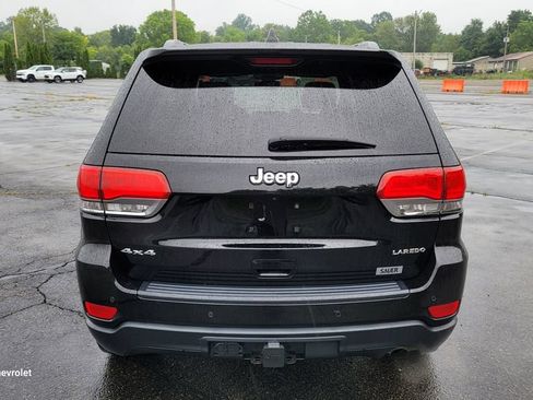 Used 2018 Jeep Grand Cherokee Laredo AWD/4WD image 10