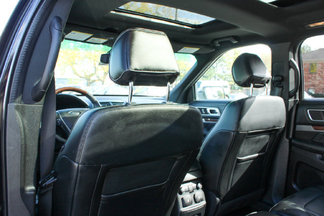 Used 2016 Ford Explorer Platinum AWD/4WD image 33