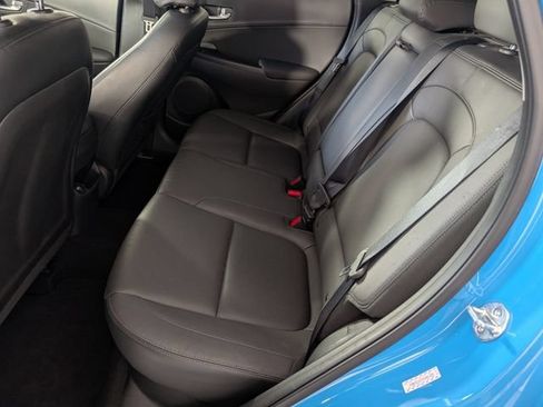 Used 2023 Hyundai Kona Limited AWD/4WD image 17
