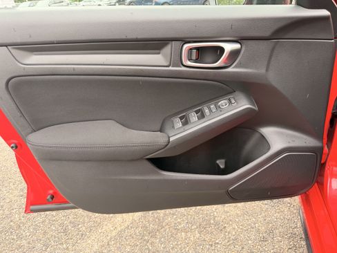 Used 2023 Honda Civic Sport image 9