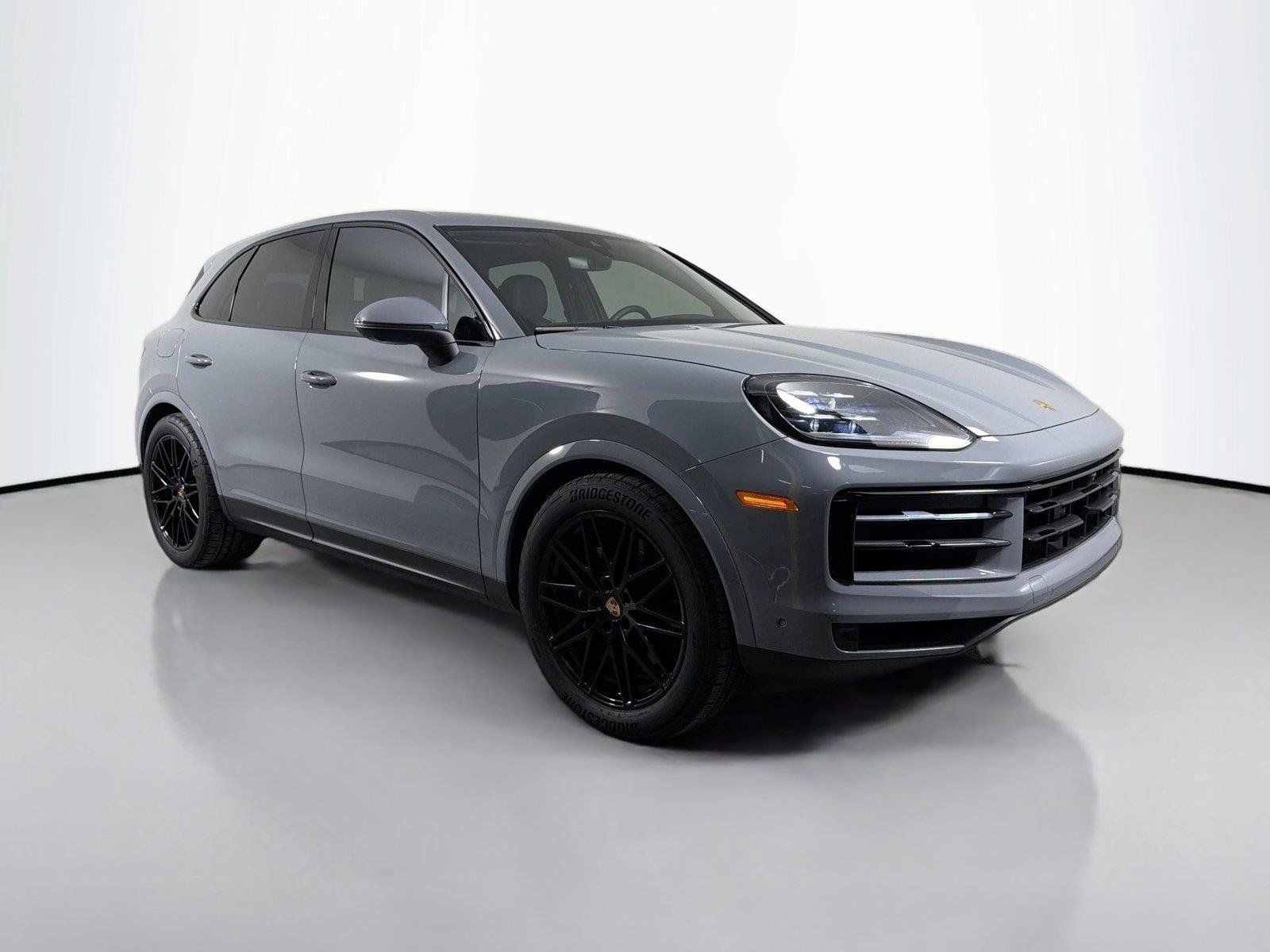 Certified 2025 Porsche Cayenne AWD/4WD image 9