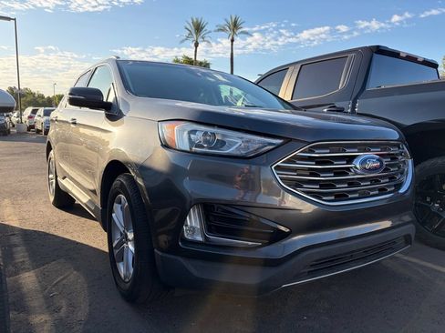 Used 2020 Ford Edge SEL FWD image 3