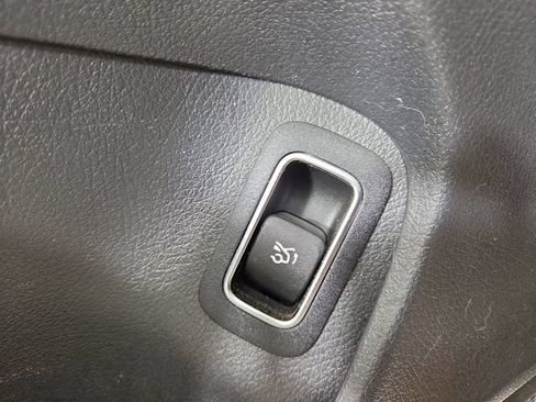 Used 2025 Mercedes-Benz CLA 250 image 27