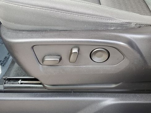 Used 2022 Chevrolet Silverado 1500 Custom image 19