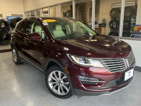 Used 2016 Lincoln MKC Select w/ Select Plus Package AWD/4WD image 11