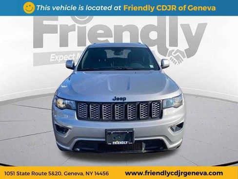 Used 2020 Jeep Grand Cherokee Altitude image 2